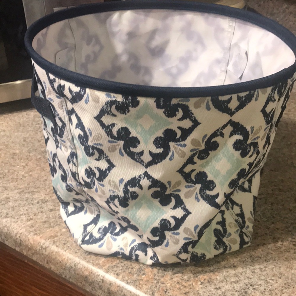 Thirty One mini storage bin